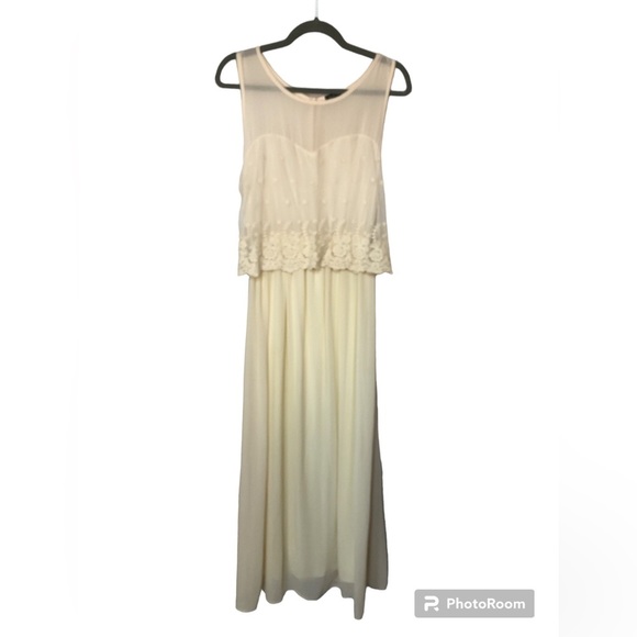 JellaCouture Dress Maxi Button Back Elastic Waist Attached Lace Top Scoop Neck - Picture 1 of 8